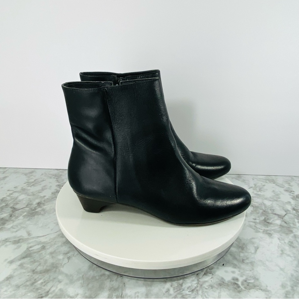 J Jill Leather Ankle Boots Womens 8.5M Black Zip Kitten Heel Almond Toe Preppy